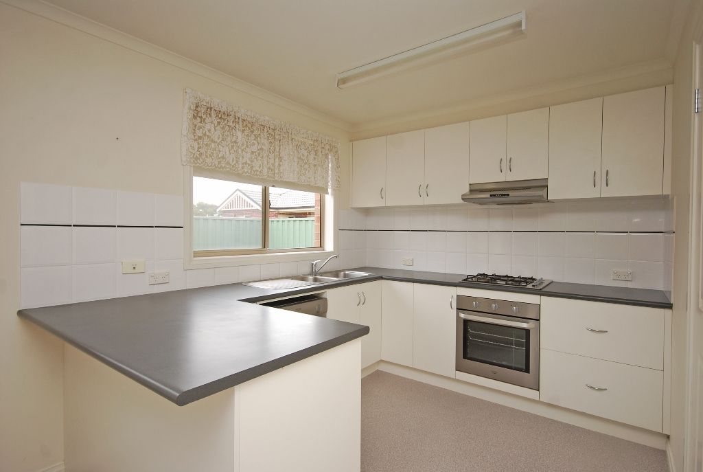 20 Domain Gardens, SEBASTOPOL, VIC 3356