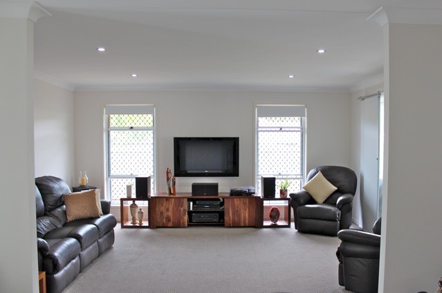 15 Kurrajong Crescent, MERIDAN PLAINS, QLD 4551