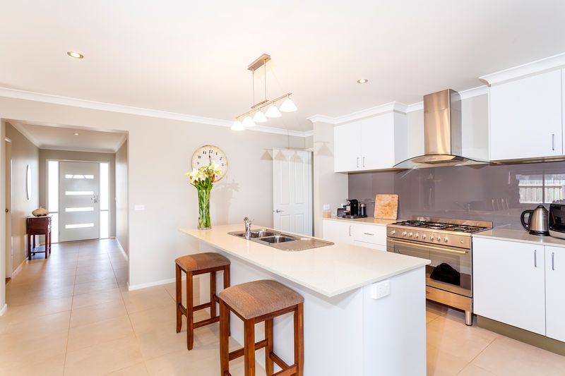 18 Grenache Drive, WAURN PONDS, VIC 3216