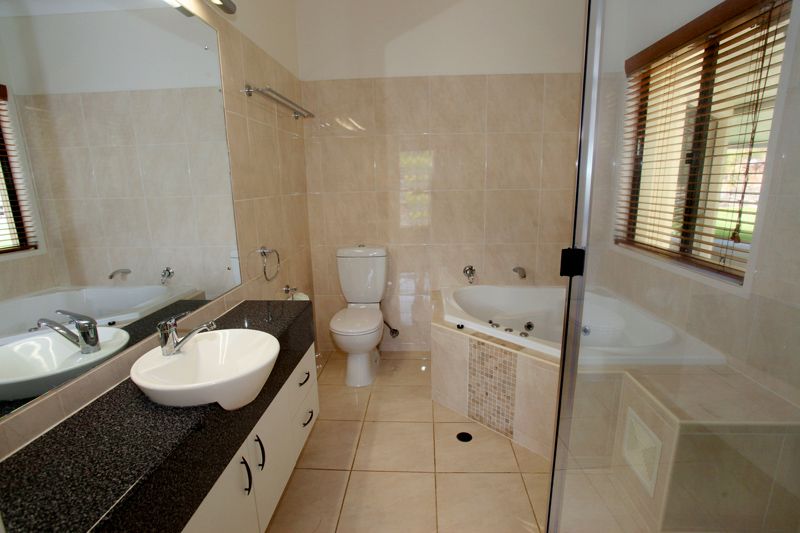 2 Hallmark Court, BUDERIM, QLD 4556