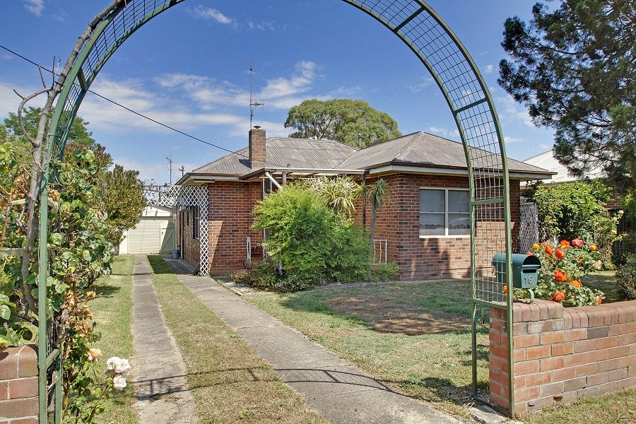 16 Wheatley Avenue, GOULBURN NSW 2580