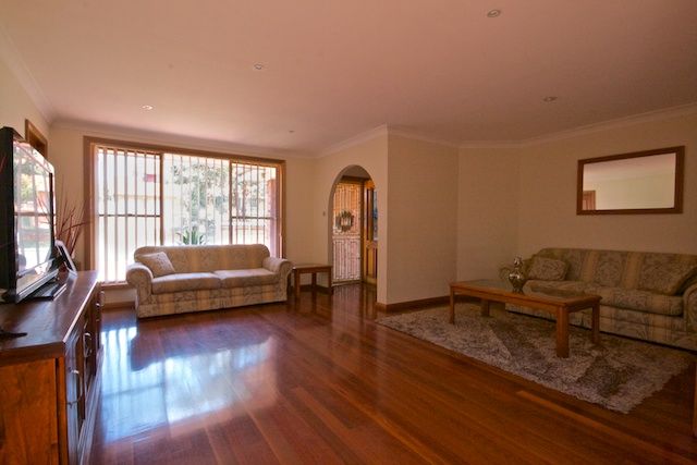 44 Province Street, ABBOTSBURY, NSW 2176