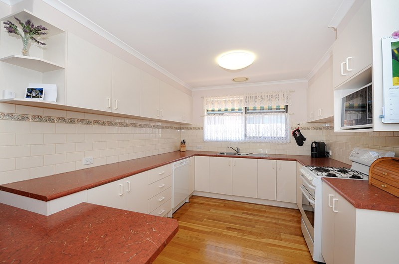 49 Toolimerin Avenue, BAYSWATER NORTH, VIC 3153
