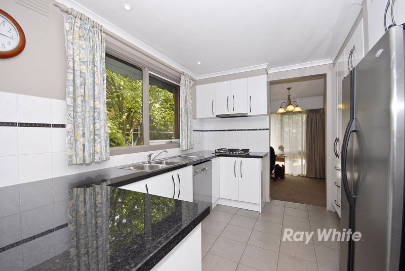 8 Simmonds Court, WANTIRNA SOUTH, VIC 3152