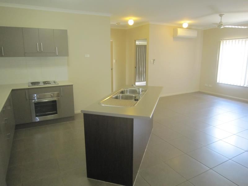 43 Timberlea Drive E, BENTLEY PARK, QLD 4869
