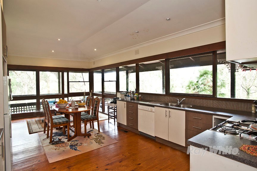 135 Terrys Avenue, TECOMA, VIC 3160