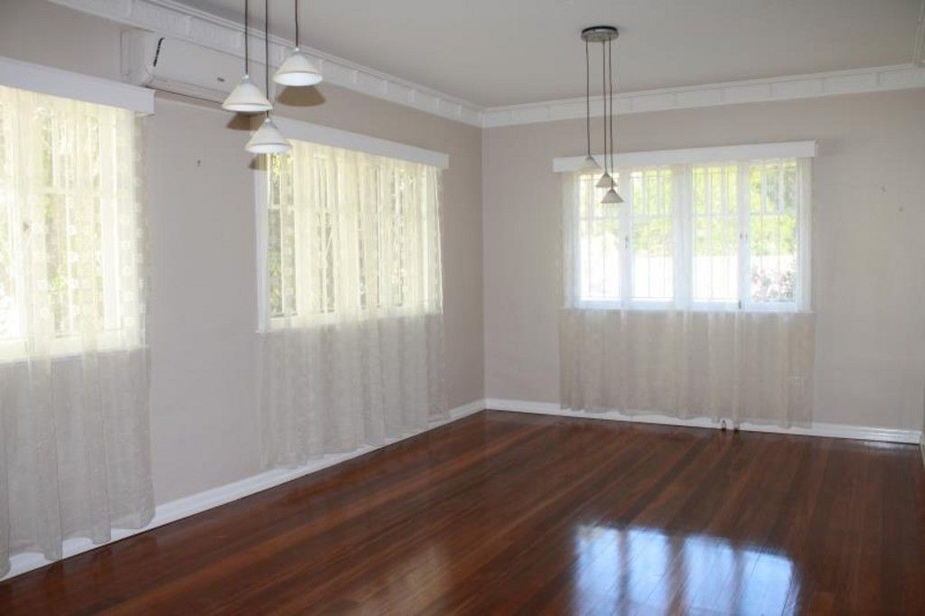 354 Nursery Road, HOLLAND PARK, QLD 4121