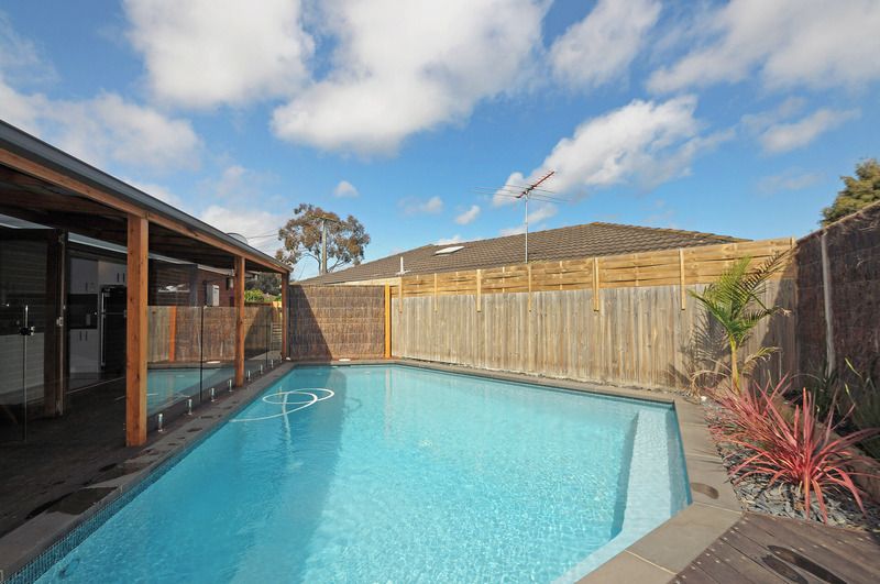 19 Honeyeater Place, CARRUM DOWNS, VIC 3201