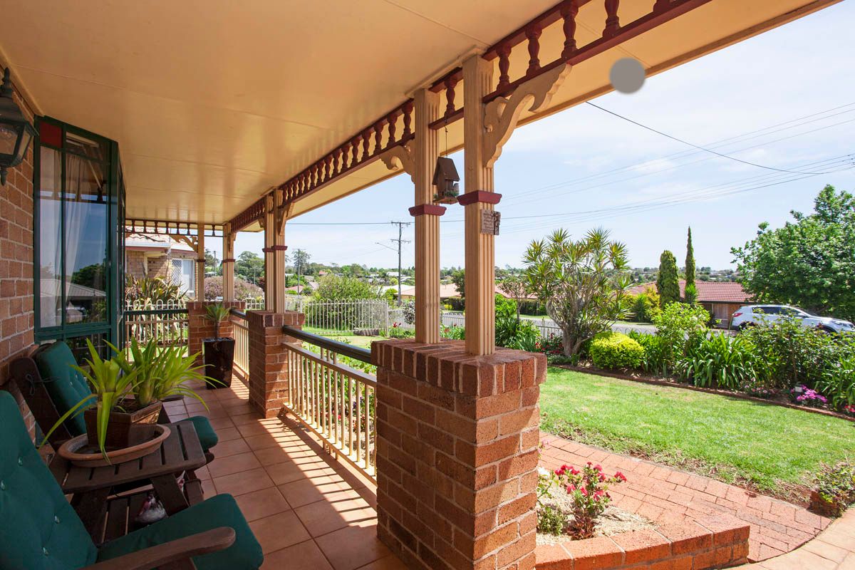 196 Stenner Street, MIDDLE RIDGE, QLD 4350