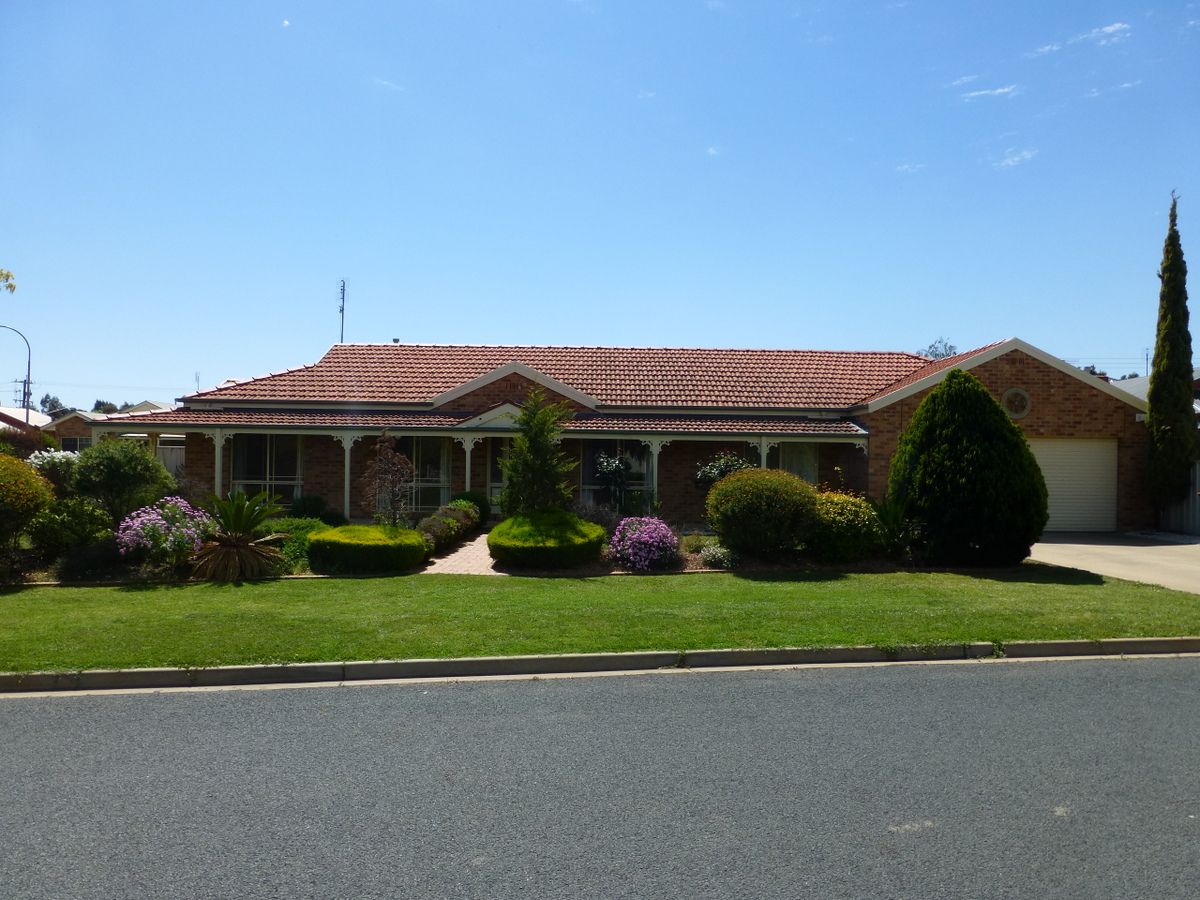 46 Lawson Drive, MOAMA NSW 2731