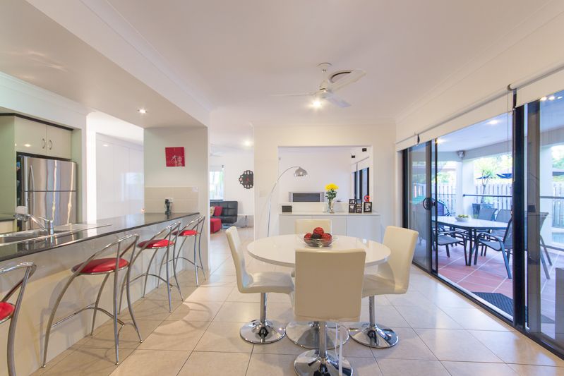 15 Eastpark Drive, HELENSVALE, QLD 4212