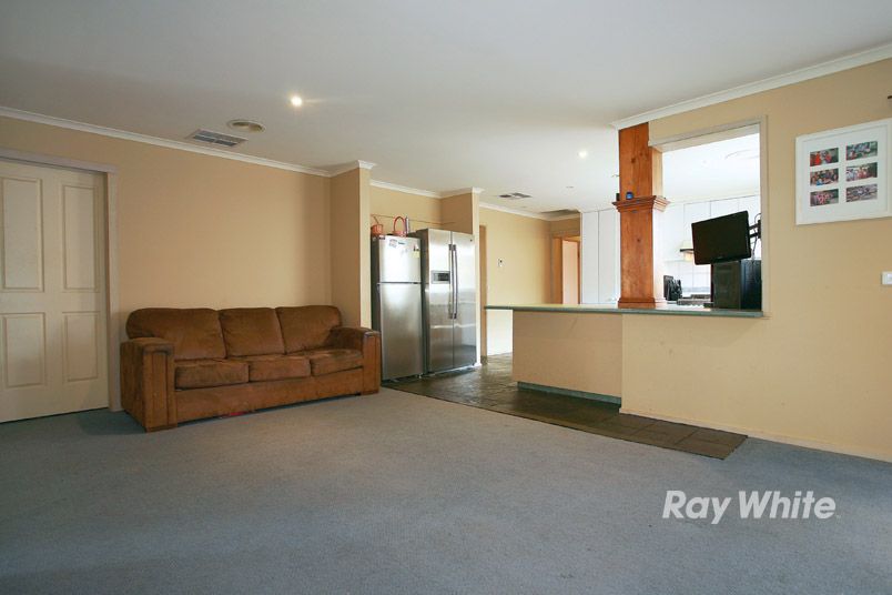 84 Circle Drive South, CRANBOURNE, VIC 3977