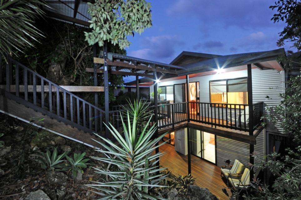 21 Daydream Court, CANNONVALE QLD 4802