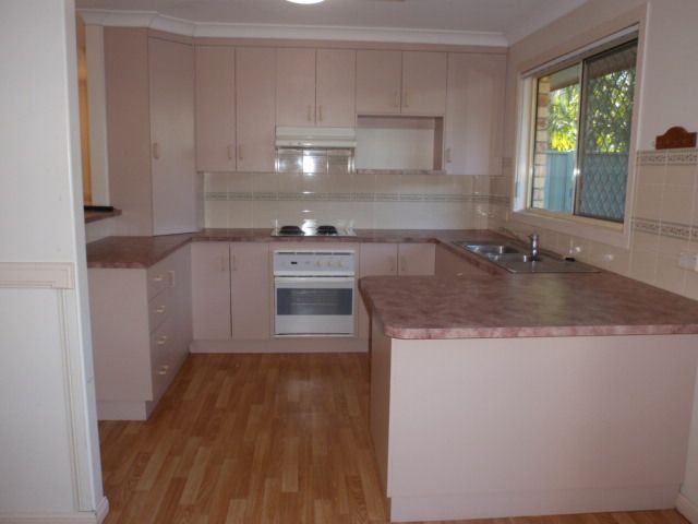 6  Rivoli Street, EMERALD, QLD 4720