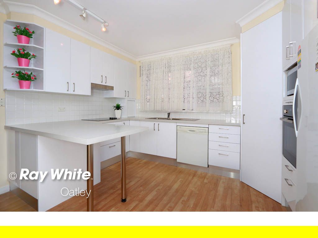 10 Southern Street, OATLEY, NSW 2223