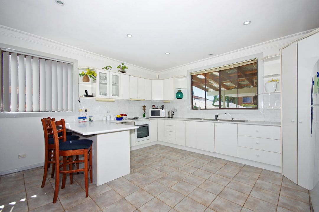 12 Russell Street, GREENACRE, NSW 2190