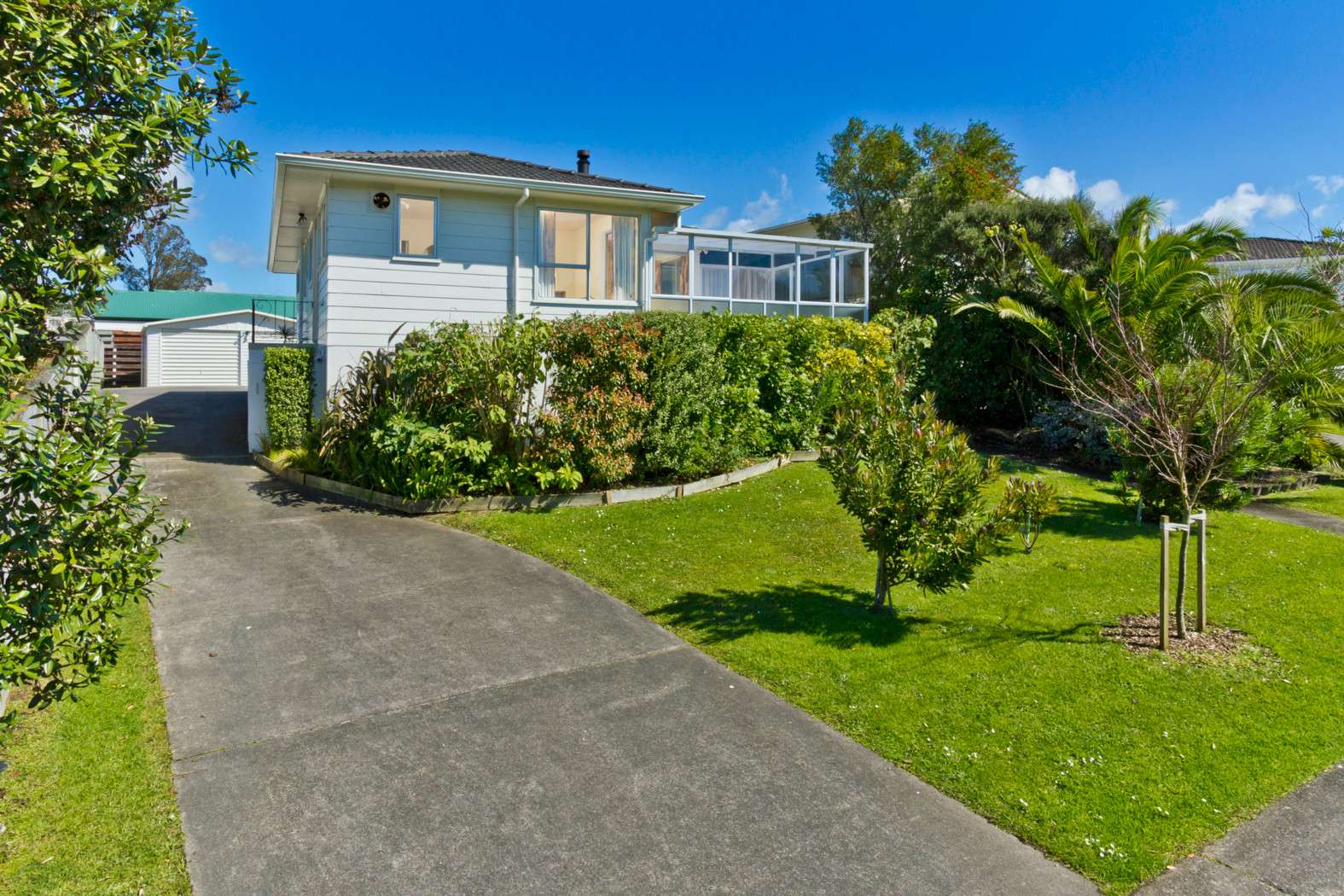 SUNNYNOOK North Shore City 0620, Sunnynook, North Shore City Real