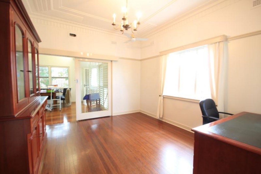 431 Upper Cornwall Street, COORPAROO, QLD 4151