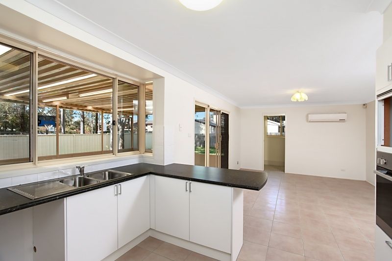 33  Eucalyptus Crescent, METFORD, NSW 2323
