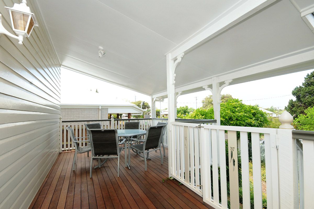 27 Gentle Street, NORTH TOOWOOMBA, QLD 4350