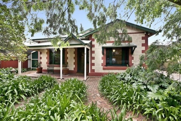6 Rowley Terrace, WOODVILLE SA 5011