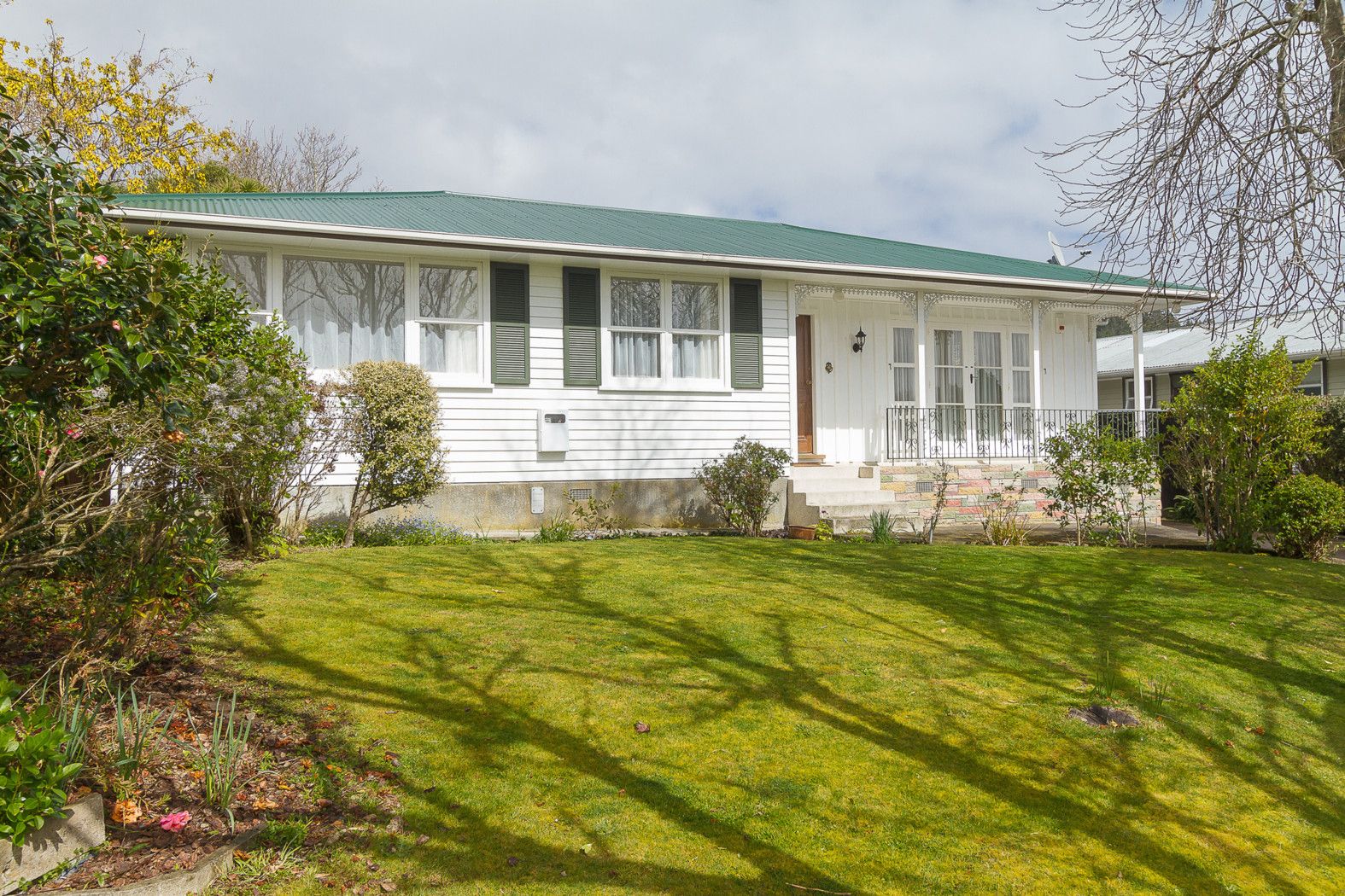 12 Dalton Grove, STOKES VALLEY, Lower Hutt City