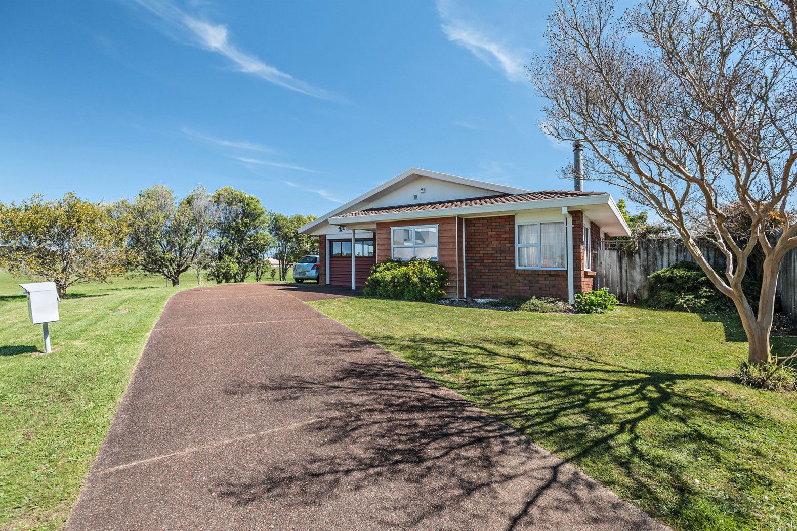 1/21 Kookaburra Place, Botany Downs, Manukau City
