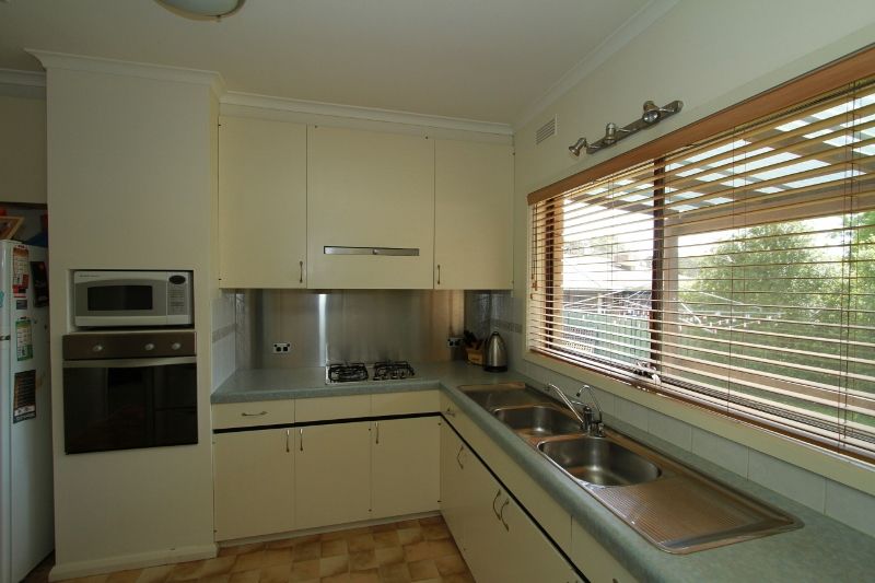 81 Reservoir Road, STRATHDALE, VIC 3550