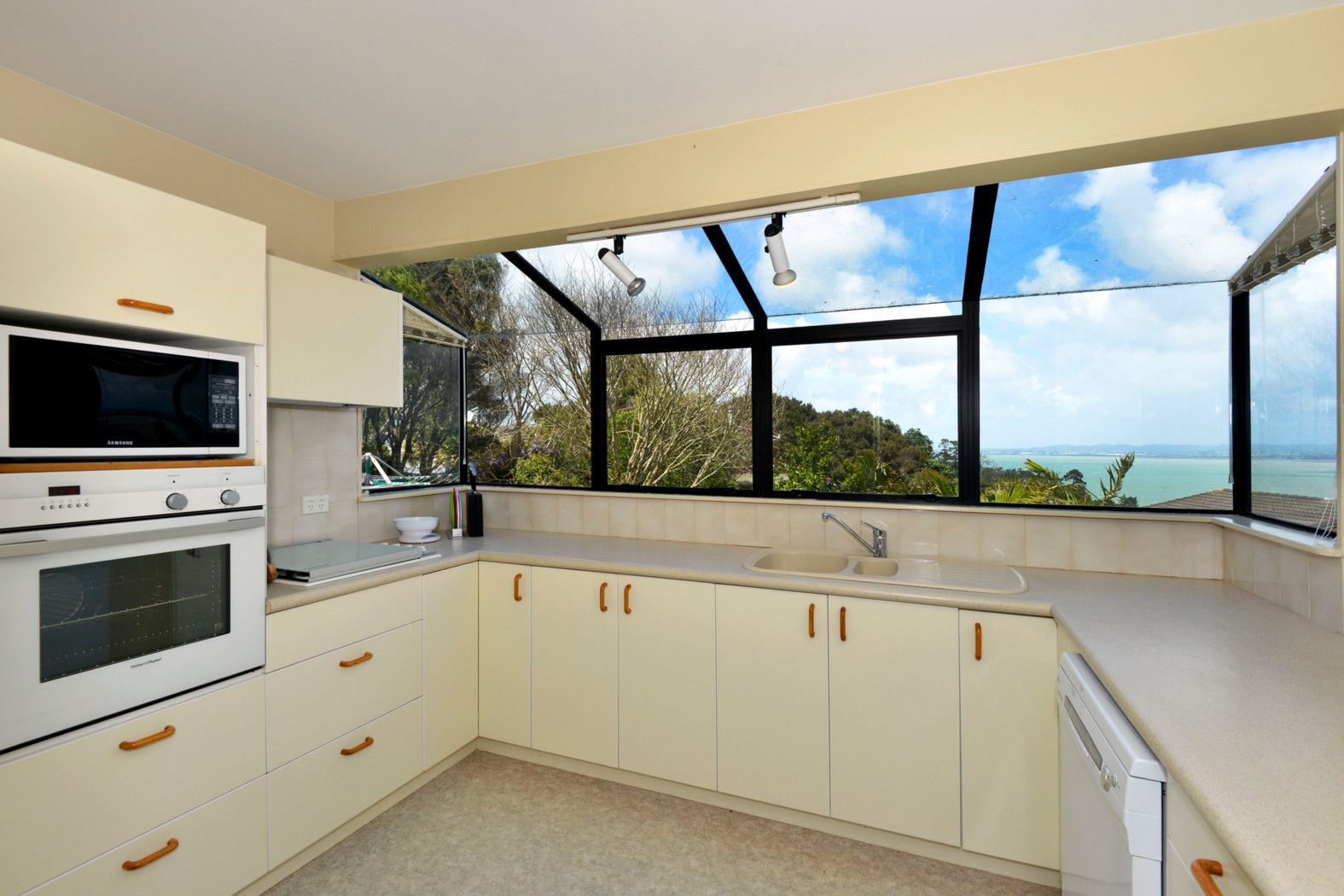 26 Mayall Avenue, BEACH HAVEN, North Shore City