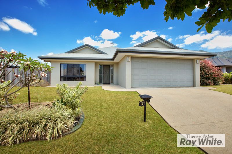 19 Savage Street, EDMONTON QLD 4869