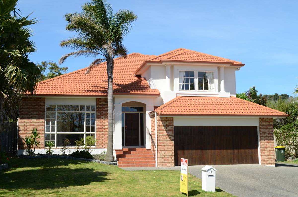 16 Dairyland Drive, Dannemora, Manukau City Real Estate Ray White