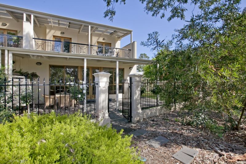 19 Simmons Crescent, FLINDERS PARK SA 5025