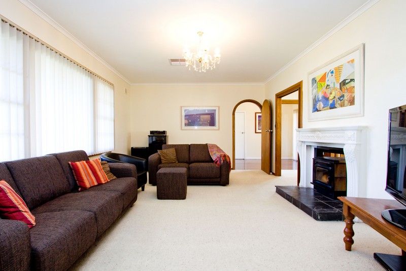 1 Rivett Avenue, FULHAM GARDENS, SA 5024