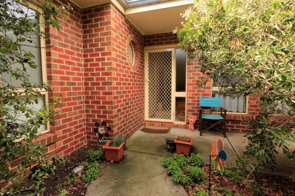 2/101 Rossack Drive, WAURN PONDS, VIC 3216