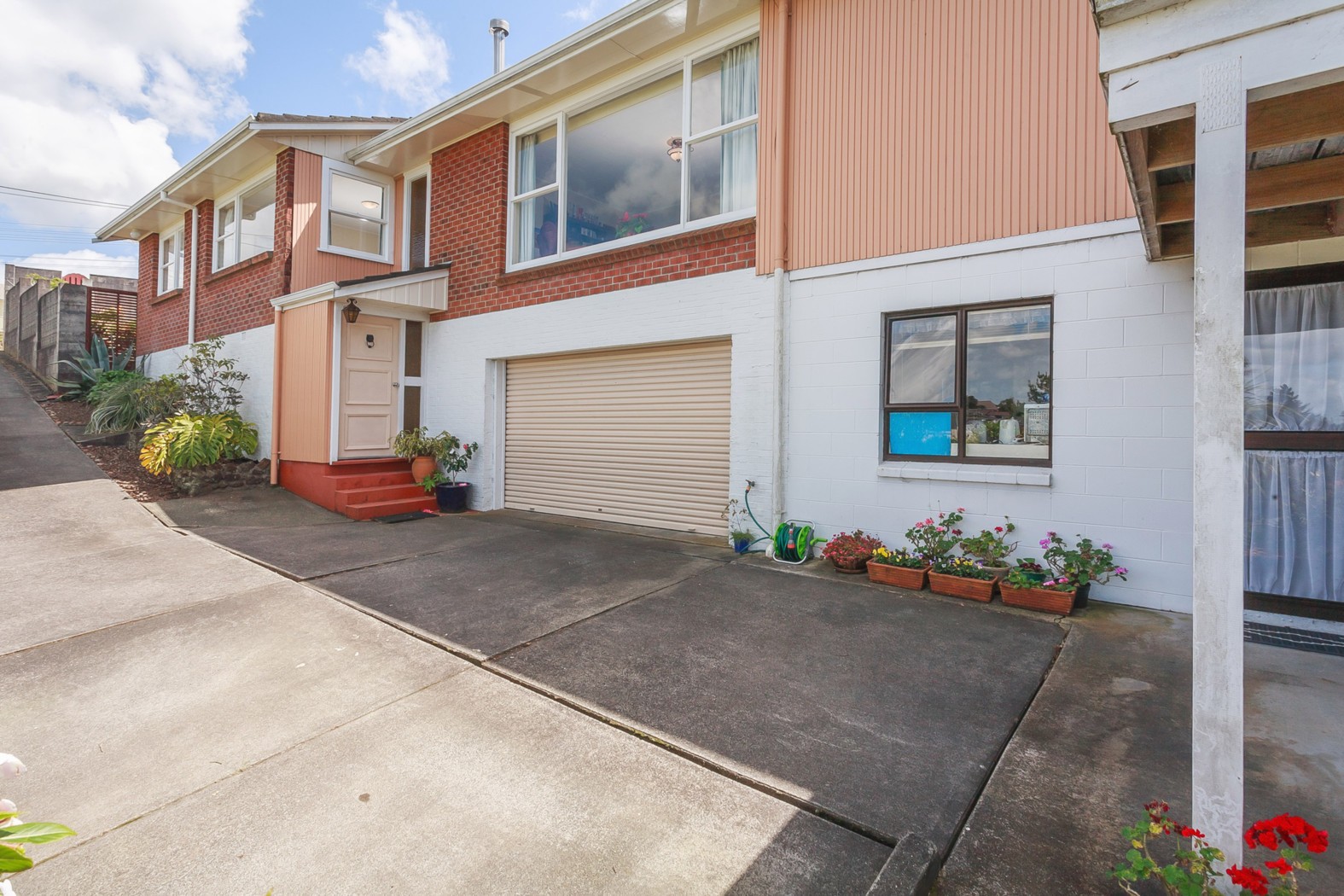 71 Sunset Road, TOTARAVALE, North Shore City