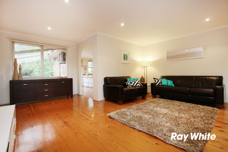 11 Walsh Avenue, SCORESBY, VIC 3179