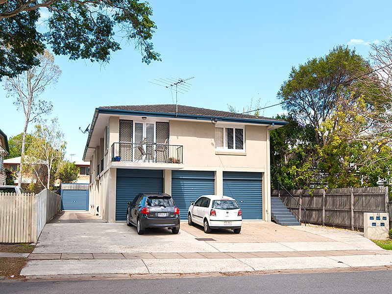 53 Winchester Street, HAMILTON QLD 4007