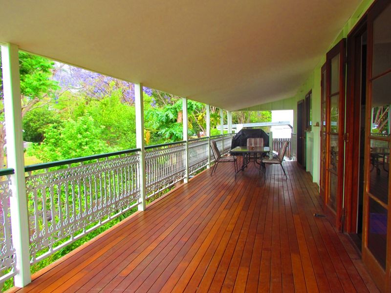 10 Elliot Street, SILKSTONE, QLD 4304