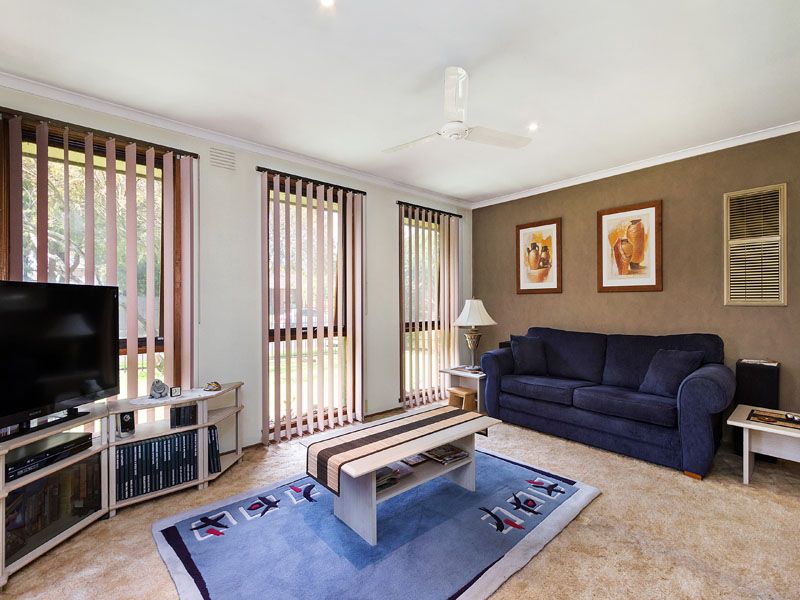 9 Bridgewater Drive, DINGLEY VILLAGE, VIC 3172
