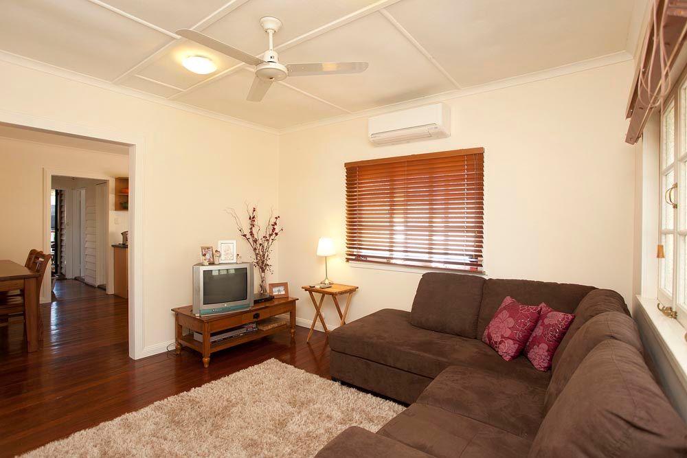 106 Dawson Road, UPPER MOUNT GRAVATT, QLD 4122