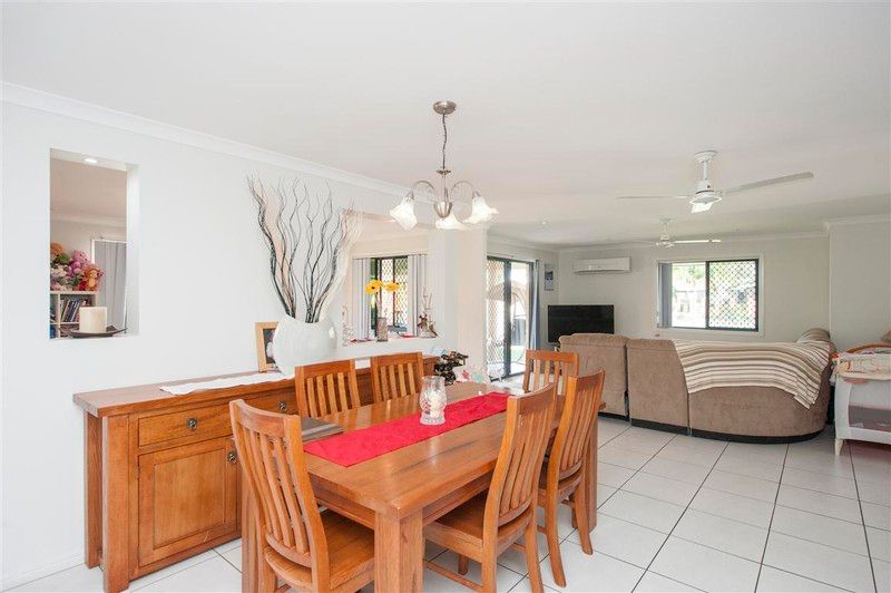 21 Huntington Court, NEW AUCKLAND, QLD 4680