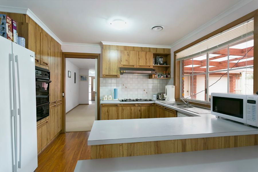 14 Walsingham Crescent, KURUNJANG, VIC 3337