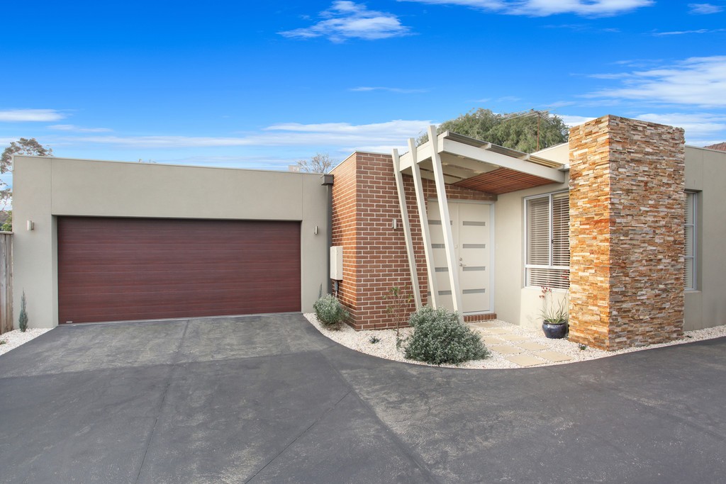 2/1 Wonga Court, BENTLEIGH EAST, VIC 3165