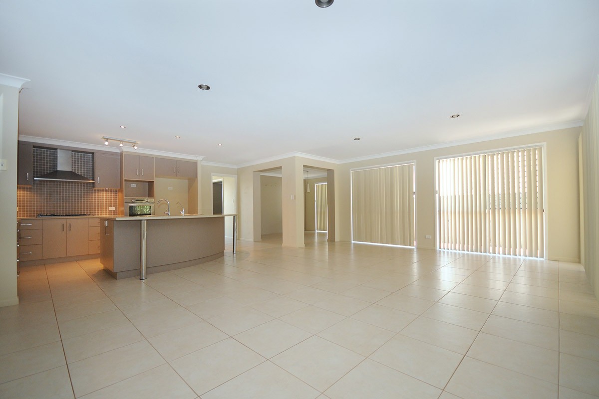 4 Osprey Court, RANGEVILLE, QLD 4350