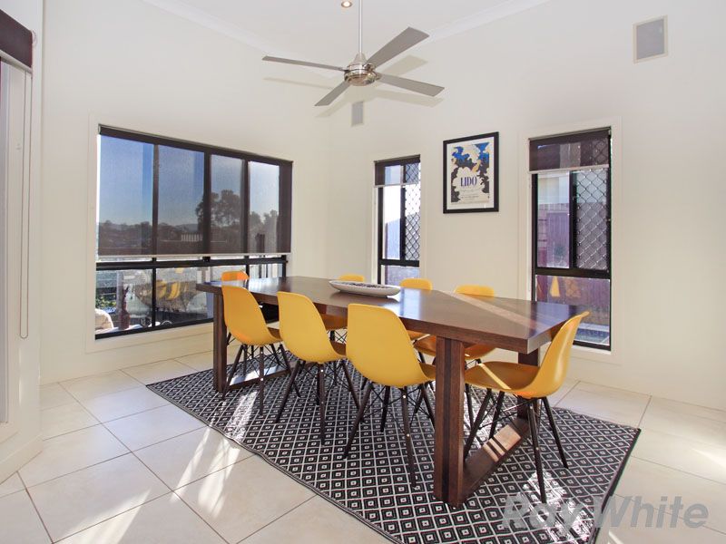 16 Alberic Court, EATONS HILL, QLD 4037