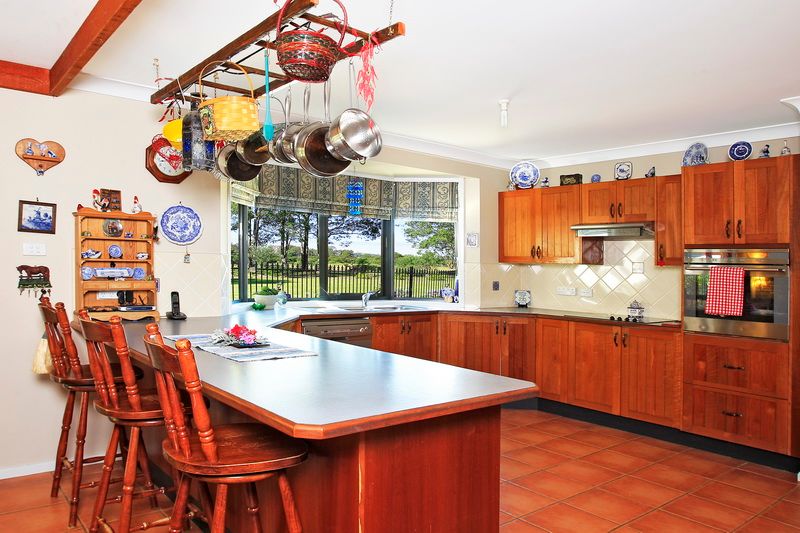 17 Grey Gum Close, NOWRA HILL, NSW 2540