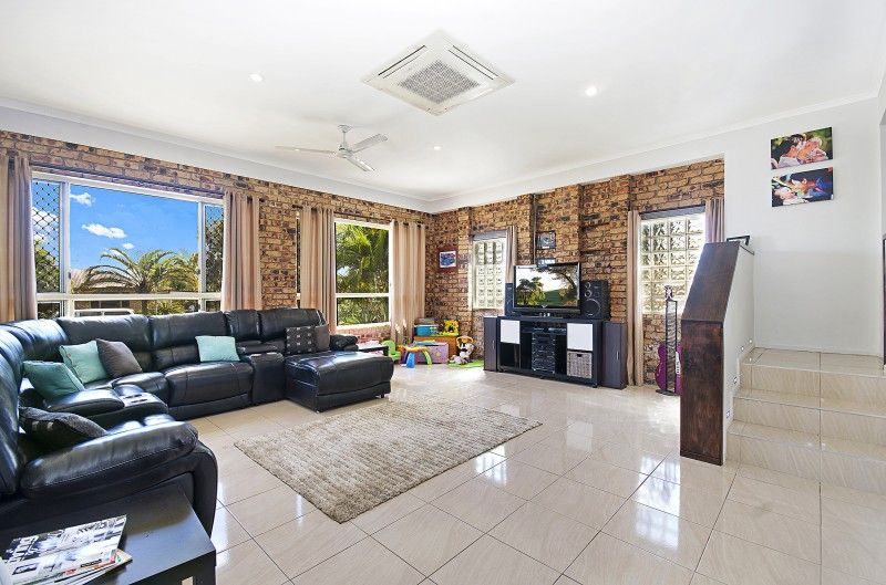 21 Kristy Crescent, EIMEO QLD 4740