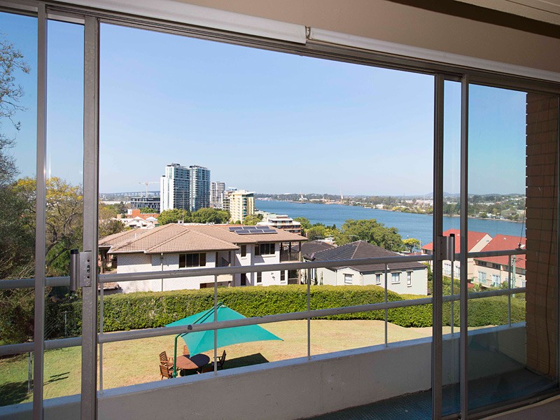 17/72 Markwell Street, HAMILTON, QLD 4007
