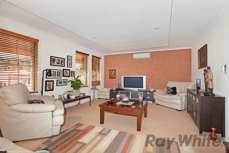 10 Franklin Drive, LAKE MUNMORAH, NSW 2259
