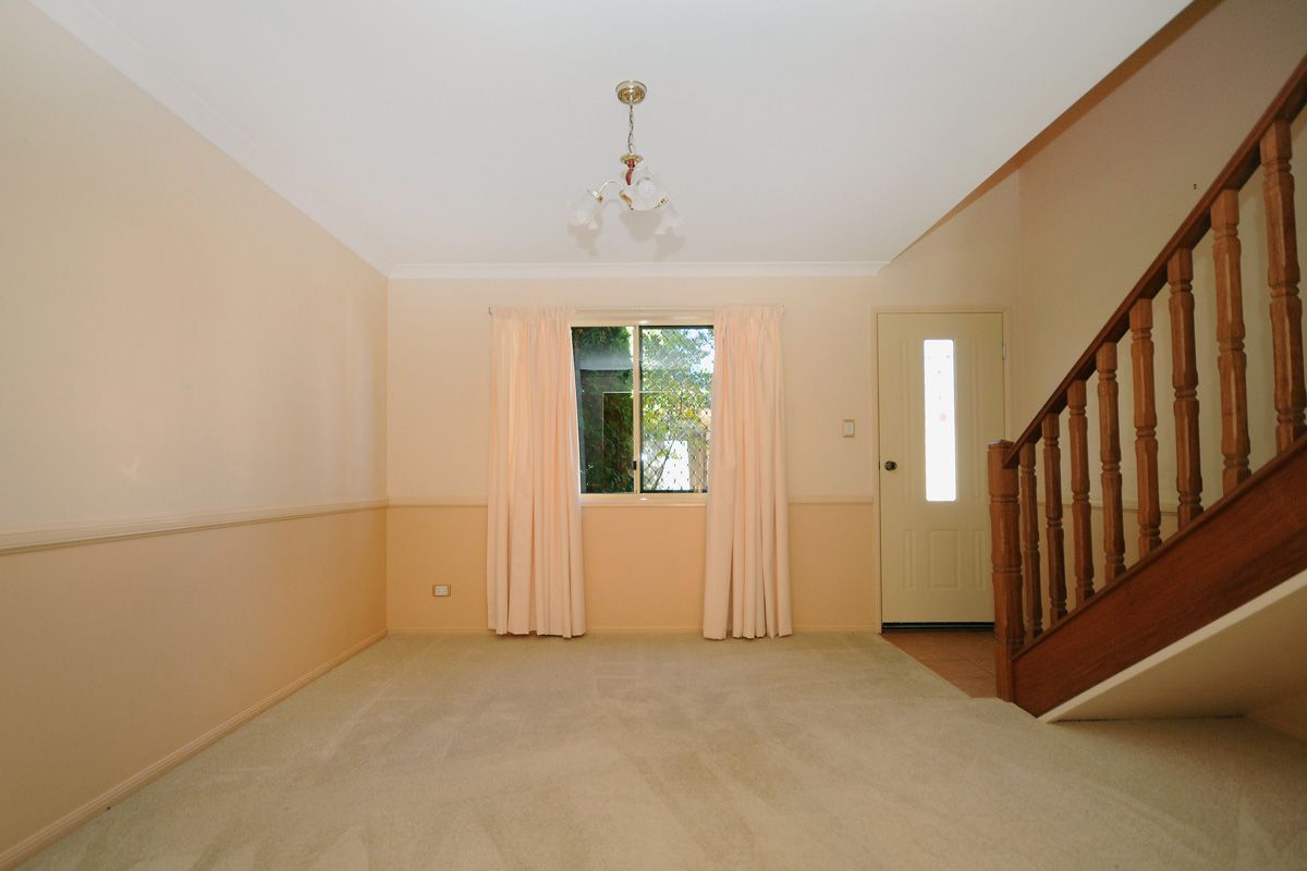 4/27 Gladstone Street, NEWTOWN, QLD 4350